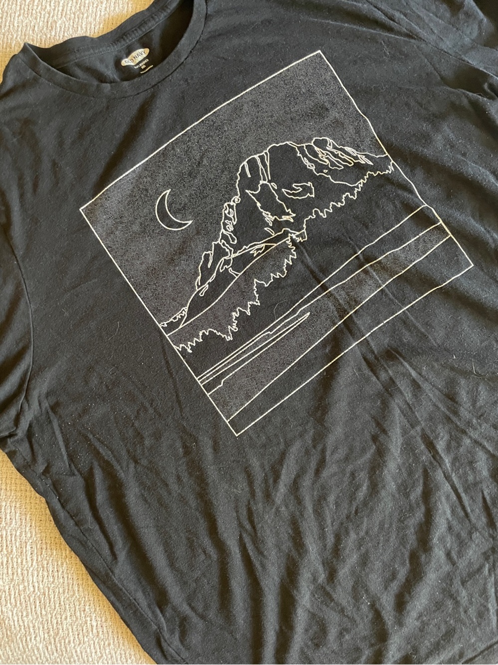 Old Navy Black Short-Sleeve Tee with White Mountain Line Art